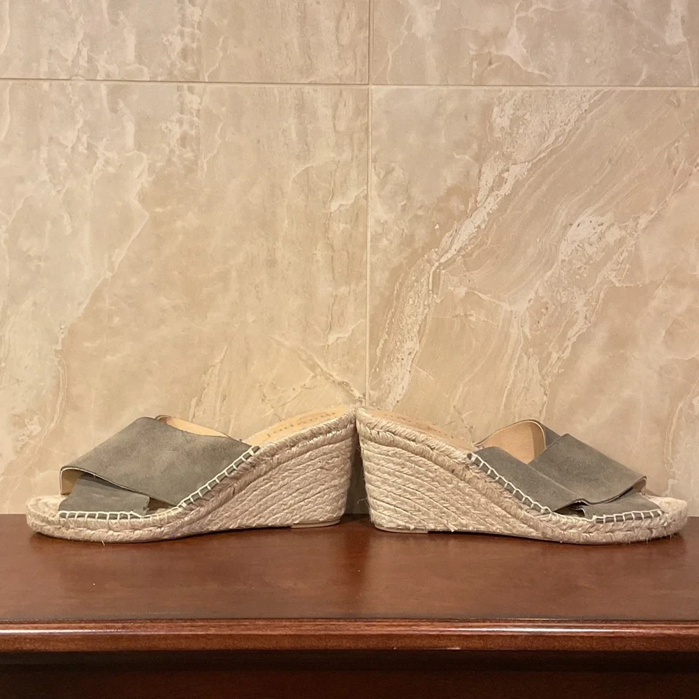 Chic Gray Espadrille Wedge Sandals, Size 10